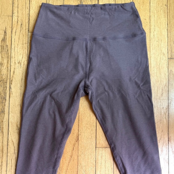 Beyond Yoga Mauve Matching Set (Size L) - Picture 5 of 6